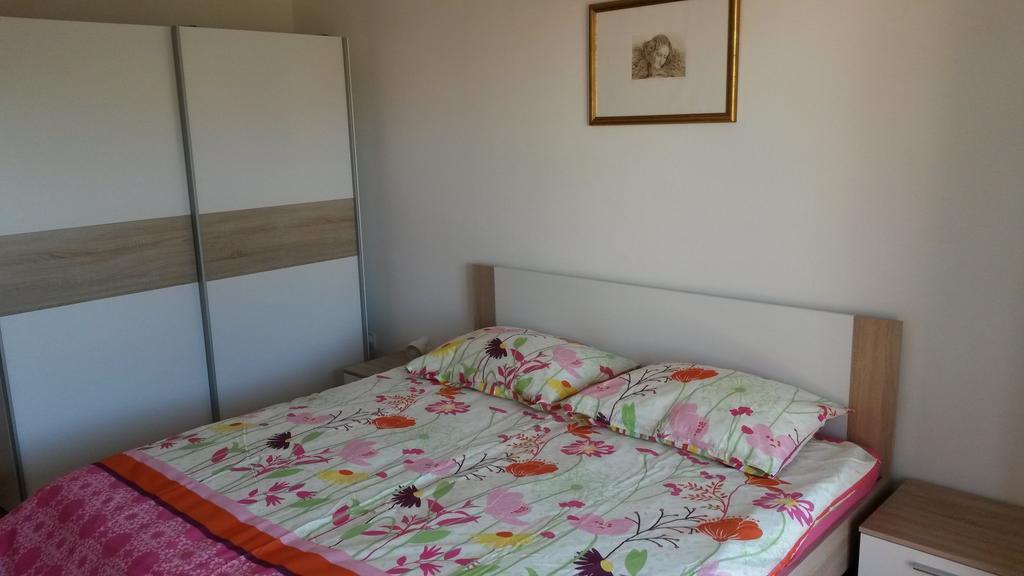 Apt Mirella Apartment روفينج الغرفة الصورة