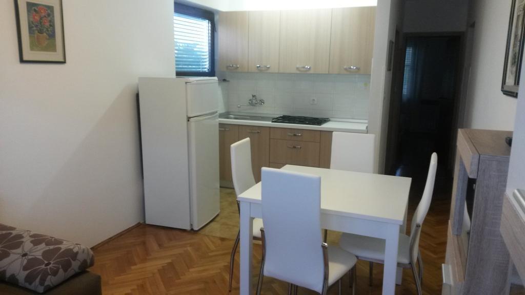 Apt Mirella Apartment روفينج الغرفة الصورة